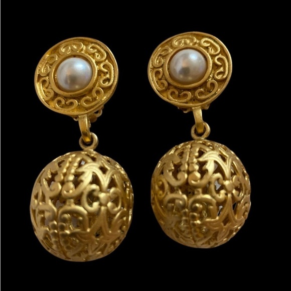 Vintage Leslie Block Earrings - Picture 1 of 3